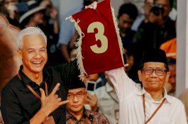 Hilirisasi digital Ganjar-Mahfud: Internet Ngebut, Laptop dan Ponsel Lokal