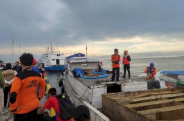 Kapal Tenggelam di Perairan Pengkep, Lima Penumpang Tewas