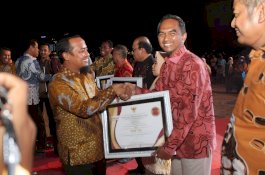 Pemkab Bantaeng Terima Penghargaan Top 30 KIPP Sulsel