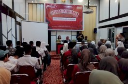 Ketua DPRD Sulsel Sarankan Siswa SLTA di Barru Cerdas Pilih Siaran