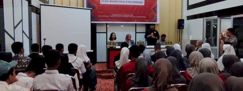Ketua DPRD Sulsel Sarankan Siswa SLTA di Barru Cerdas Pilih Siaran