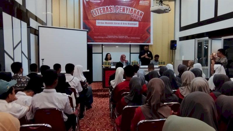 Ketua DPRD Sulsel Sarankan Siswa SLTA di Barru Cerdas Pilih Siaran