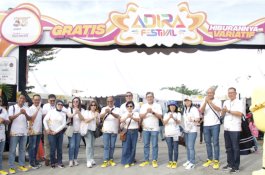 Dalam Rangka HUT ke-33 Tahun Adira Persembahkan Event Spesial Buat Para Nasabah dan Masyarakat di Makassar Konser Dewa 19