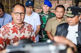 Danny Pomanto Dampingi Pj Gubernur Sulsel Cek Ketersediaan Gula dan Minyak Goreng di Gudang