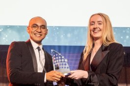 Selamat , Indosat Ooredoo Hutchison Borong Penghargaan World Communications Award 2023 Atas Keberhasilan Integrasi Jaringan dan Komitmen pada Marvelous Experience