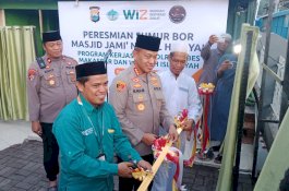 Kapolrestabes Makassar Serahkan Bantuan Sumur Bor untuk Mesjid Jami' Nurul Hidayat
