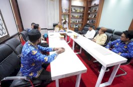 Pj Sekda Sulsel Bahas Program Wakaf Catin, Pendidikan, serta Haji dan Umrah Bersama Pengurus BWI