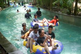 Libur Sekolah Telah Tiba, Pengunjung Bugis Waterpark Adventure Tembus 6 Ribu Orang