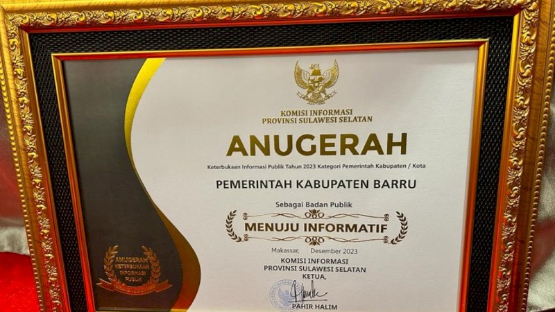 Pemerintah Kabupaten (Pemkab) Barru meraih predikat menuju informatif penghargaan Keterbukaan Informasi Publik Sulawesi Selatan (Sulsel) 2023.