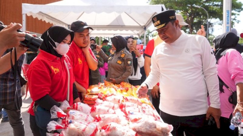 Pj Gubernur Sulsel Kunjungi Pasar Cekkeng Bulukumba, Stok dan Harga Pangan Stabil