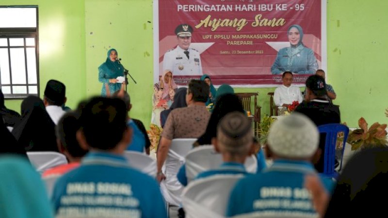 Bakti Sosial ke Panti Jompo di Parepare, Para Lansia Menangis Haru Dikunjungi Sofha Marwah Bahtiar