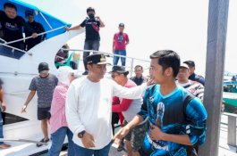 Kagumi Potensi Pulau Sembilan, Pj Gubernur Sulsel Ajak Forum CSR Salurkan Bantuan