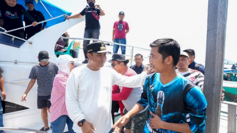 Kagumi Potensi Pulau Sembilan, Pj Gubernur Sulsel Ajak Forum CSR Salurkan Bantuan