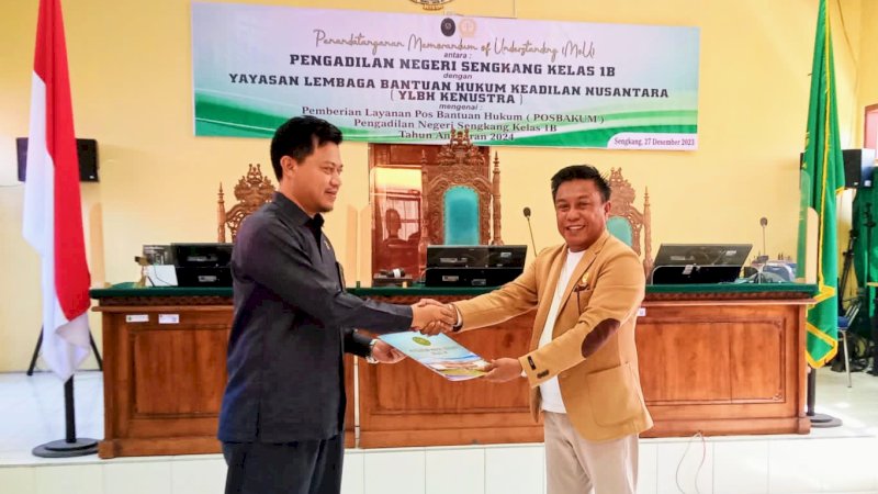 YLBH KENUSTRA Teken MoU POSBAKUM dengan Pengadilan Negeri Sengkang