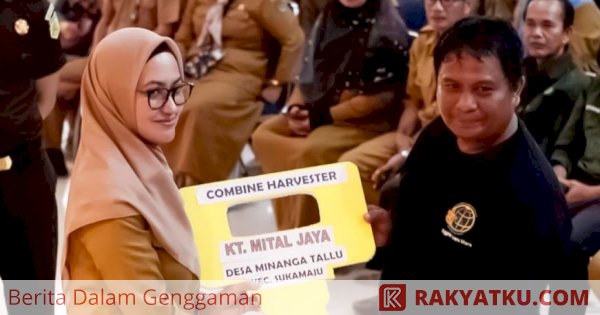 Bupati Luwu Utara Serahkan Ratusan Alsintan untuk Kelompok Tani