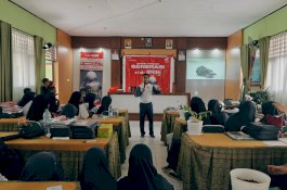 Terus Kampanyekan Cari Aman Berkendara, Asmo Sulsel Sambangi SMP 2 Barombong