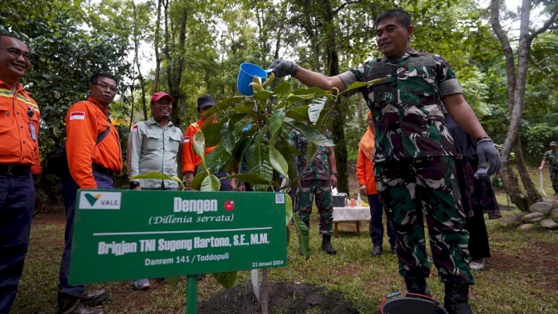 Danrem 141/Toddopuli, Brigjen TNI Sugeng Hartono, saat mengunjungi wilayah operasional PT Vale Indonesia di Luwu Timur, Sulsel, Ahad (21/1/2024). (Foto: PT Vale Indonesia)