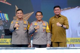 Pemkab Gowa-Polda Sulsel Salurkan 4.000 Paket Sembako ke Masyarakat