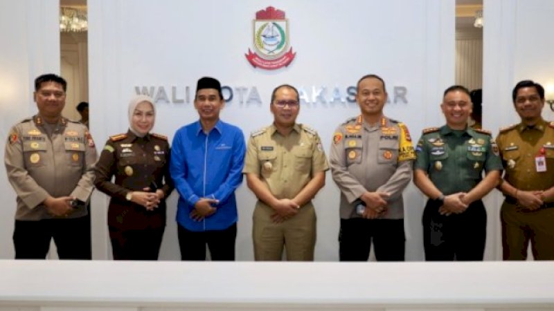  Bersama Wali Kota Makassar, Ketua DPRD Rudianto Lallo Tur Fasilitas Baru Kantor Balai Kota