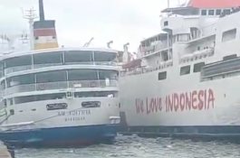Diduga Mesin Rusak, KM Madani Nusantara Tabrak Buritan KM Aditya di Dermaga Pelabuhan Nusantara Parepare 
