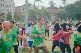 Akbar Ali Hadiri HUT ke-2 Healthy All Day, Berbaur Tanpa Sekat dengan Masyarakat Parepare