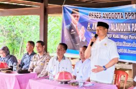 Ketua DPRD Wajo Respon Cepat Aspirasi, Langsung Turun Tangan Ukur Jembatan di Desa Keera