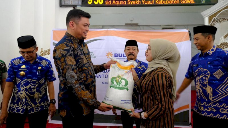 Pemkab Gowa dan Bulog Mulai Salurkan Bantuan Pangan
