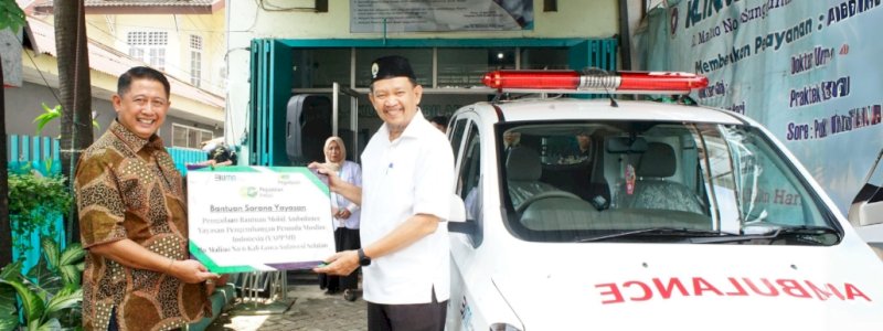 TJSL Pegadaian Kanwil VI Makassar Serahkan Bantuan Mobil Ambulance