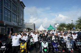 Rangkaian HUT ke-12, Kalla Kars Inisiasi Komunitas Motor Listrik Pertama di Kota Makassar