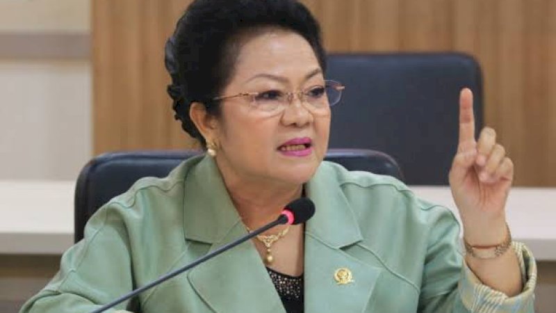 Anggota DPD RI Lily Amelia Salurapa
