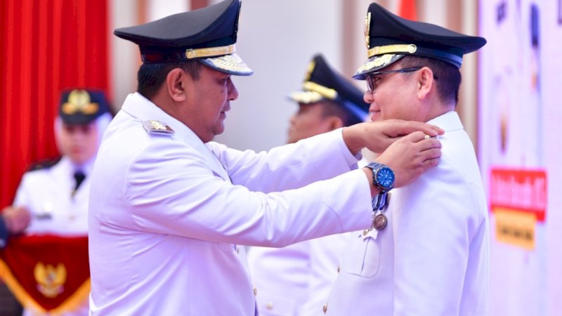  Pj Gubernur Sulsel Lantik Muhammad Saleh dan Andi Batara Lipu Sebagai Pj Bupati Luwu dan Wajo 