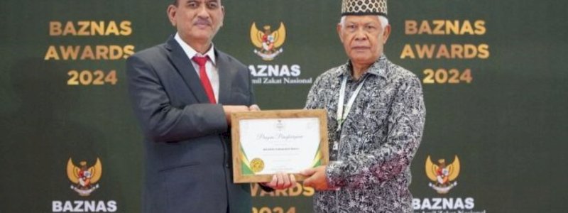 Baznas Barru Dapat Penghargaan Penyalur Zakat Terbaik
