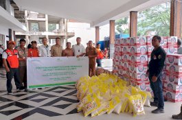 Peduli Korban Banjir Makale, Pegadaian Kanwil Makassar Salurkan Bantuan