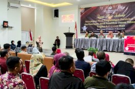 KPU Wajo Targetkan Rekapitulasi Suara Rampung Hari Ini