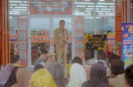 Bupati Barru Resmikan Minimarket Baru di Tanete Riaja