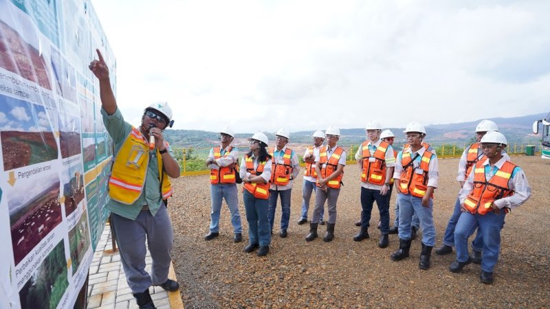 Kunjungan jajaran PT Adaro Energy Indonesia di PT Vale, Sorowako, Luwu Timur, Sulsel, Jumat (1/3/2024). (Foto: PT Vale Indonesia)