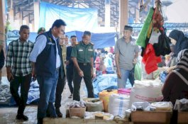 Bupati Barru Keliling Pasar Pantau Stabilitas Harga Jelang Ramadan