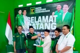 Didampingi Ketua DPC PKB, ATL Datangi Kantor DPC PPP Daftar Jadi Kandidat Balon Bupati Wajo 
