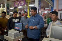 Bupati Maros Buka Bazar Murah Ramadan dan Festival UMKM Perseroda