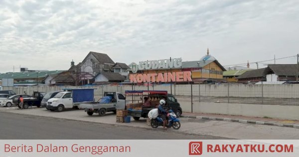 Perusahaan Kontainer Segera Beroperasi, Jalan di Belakang Pasar Lakessi Sterilisasi