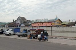 Perusahaan Kontainer Segera Beroperasi, Jalan di Belakang Pasar Lakessi Sterilisasi