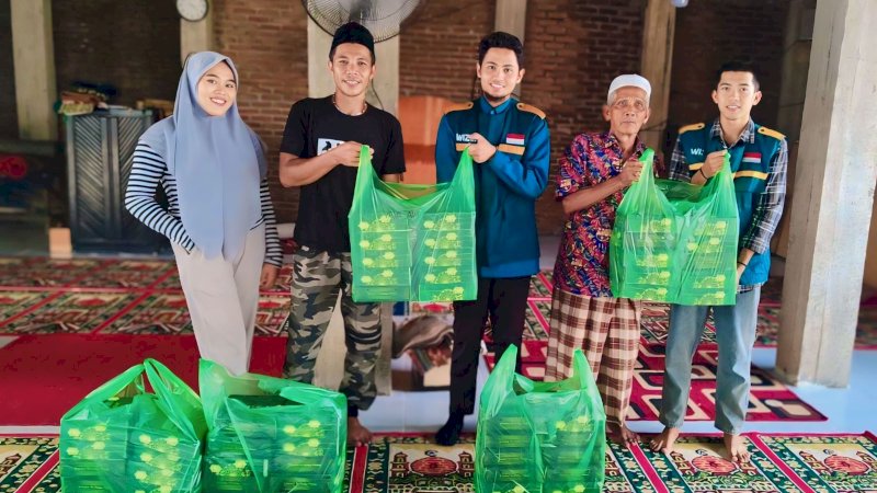 LAZ Hadji Kalla bagi-bagi paket  buka puasa 