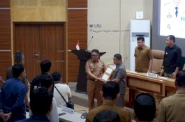 Hadiri Musrenbang, Kaharuddin Kadir Serahkan Pokir DPRD Parepare 