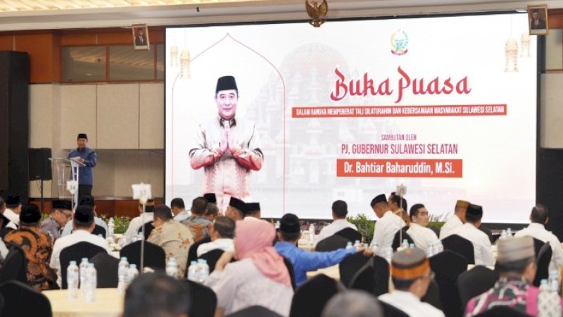 Penjabat Gubernur Bahtiar Buka Puasa Bersama Masyarakat Sulsel di Jakarta