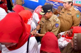 Bupati Maros Dampingi Pj Gubernur Sulsel Saat Gelar Donor Darah dan Pengobatan Gratis