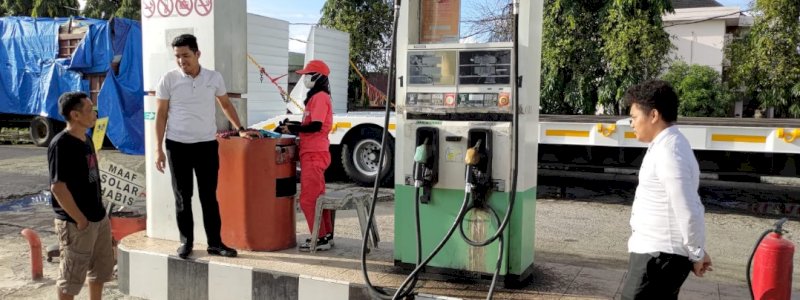 Polres Barru Periksa Stok dan Kualitas BBM di SPBU Jelang Momen Mudik Lebaran