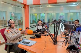 Ikuti Talk Show di RRI, Kapolsek Bontoala Bahas Situasi Kamtibmas Selama Ramadhan 1445 H