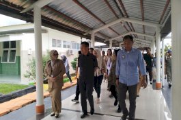 Intip Gaya Berpakaian Pj Wali Kota Parepare, Menggunakan Pakaian Berwarna Sama Setiap Hari 