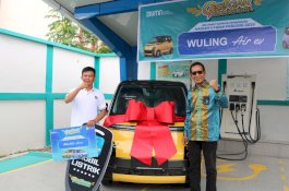 Berkah Gelegar PLN Mobile, Erick Terima Hadiah Mobil Listrik