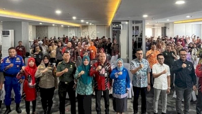 Kaban Bappeda Makasaar Zulkifli Nanda Bersama forkopimda Foto bersama usai kegiatan Musrembang kecamatan sangkarrang